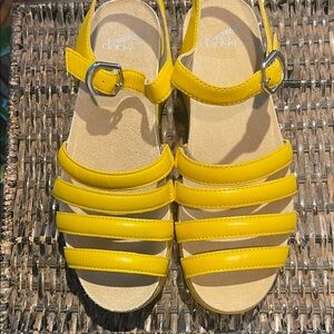 Dansko Roxie Women’s Casual leather‎ Sandal size 7.5 - 8